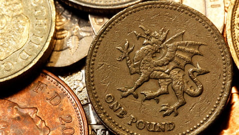 Brits opt for coin jar savings regime