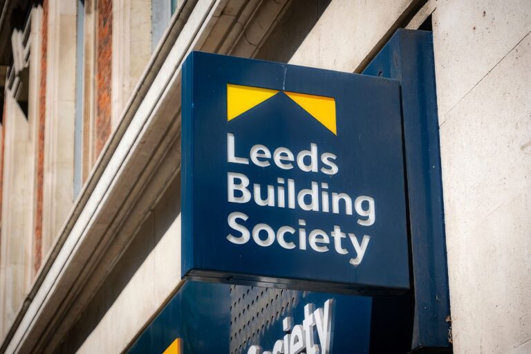 The Leeds launches green additional borrowing for home energy upgrades