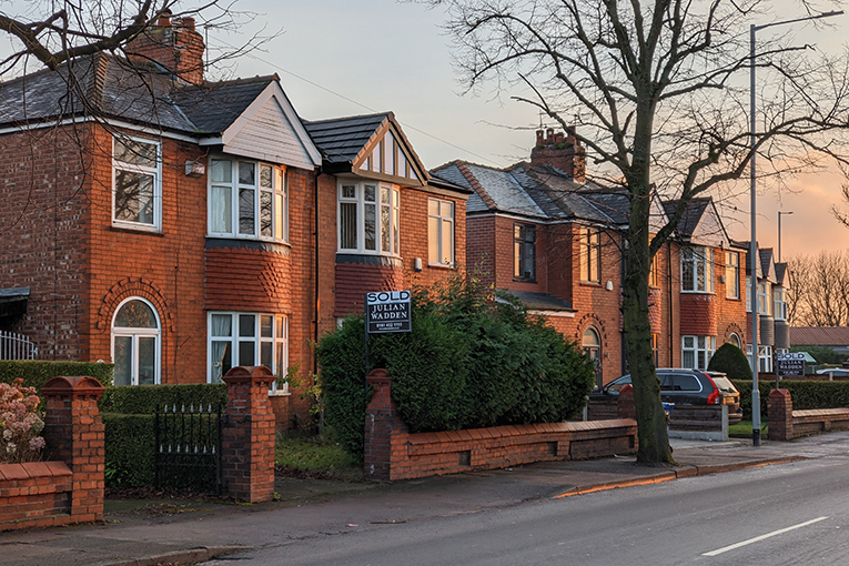 Slight monthly decline in house prices