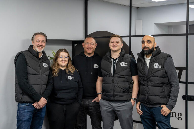 Black & White Bridging expands relationship team with four strategic hires