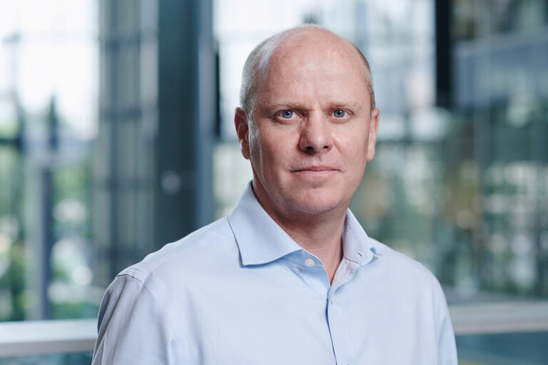 e4 Strategic deepens Caversham House partnership to build AI capability into VERSA