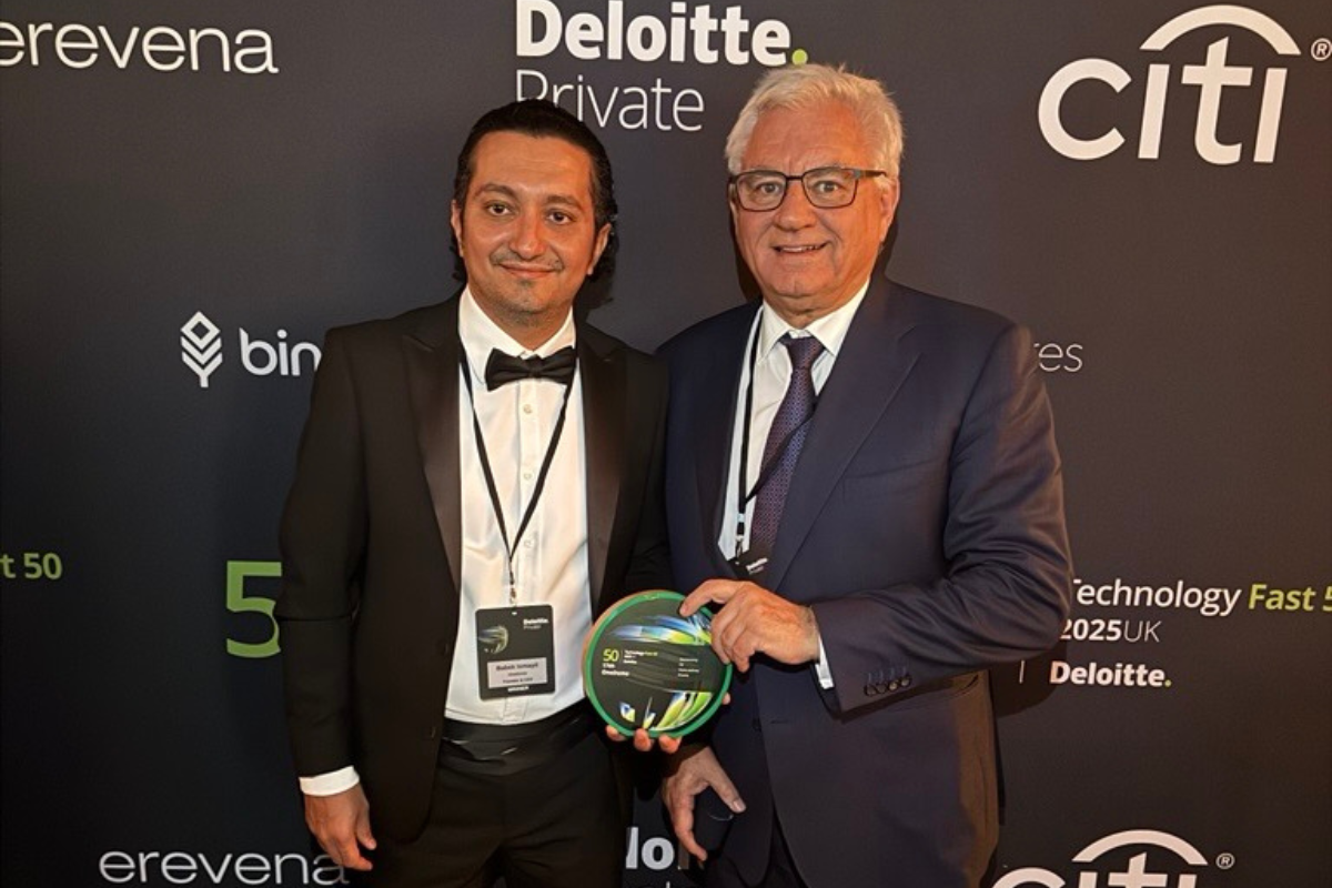 Babek Ismayil and Sir Nigel Knowles