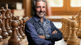 Jeff Knight, Momenti Group