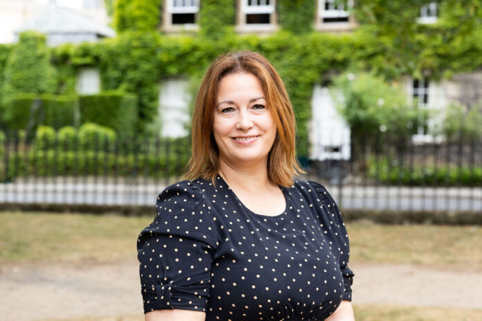 Annelie Grey, Bath BS